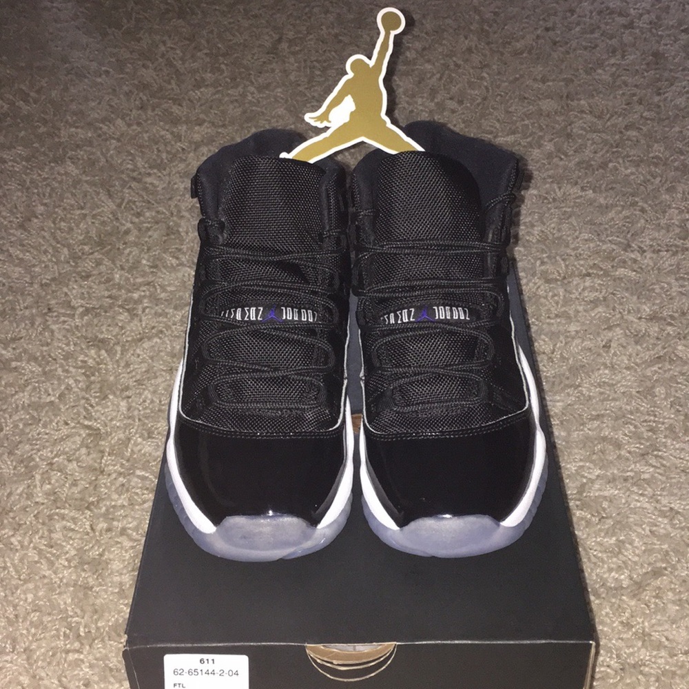 New Air Jordan Retro 11 - Size 5.5 Black